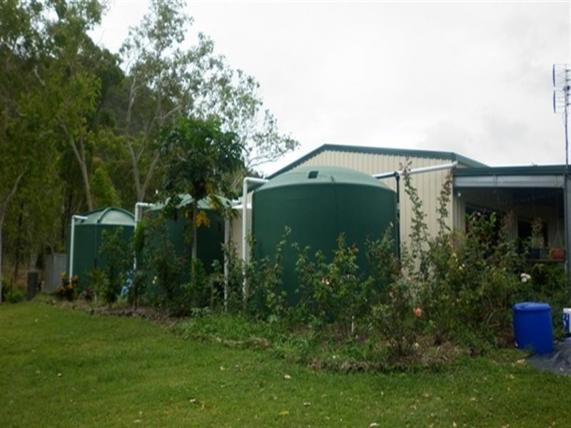 18 Bruce Highway, Bambaroo QLD 4850