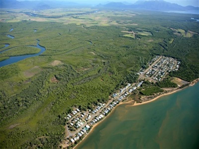 2 Taylors Beach Road, Halifax QLD 4850