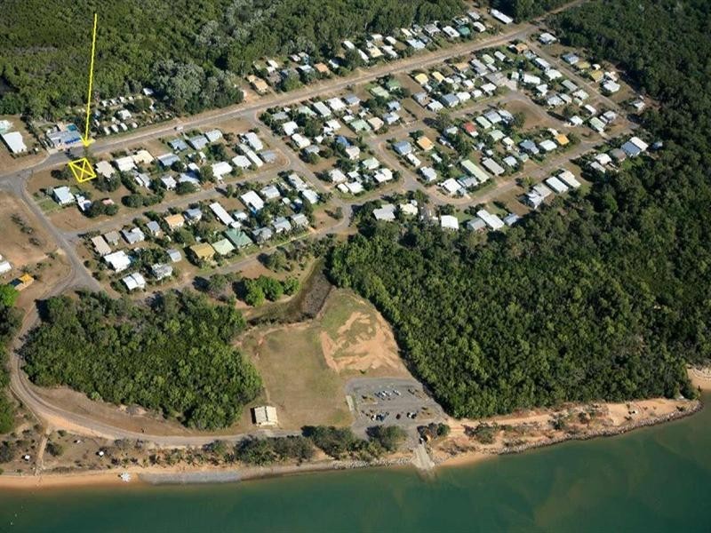 90 John Dory Street, Taylors Beach QLD 4850