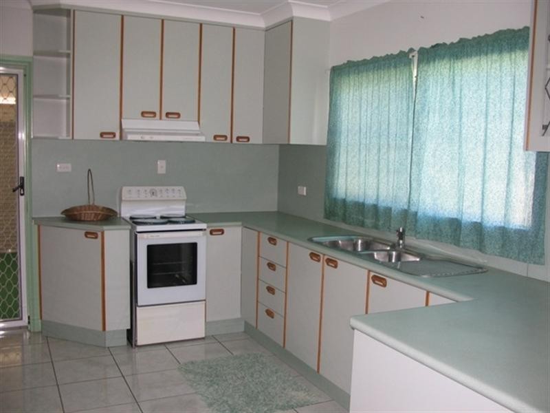 70 John Dory Street, Taylors Beach QLD 4850