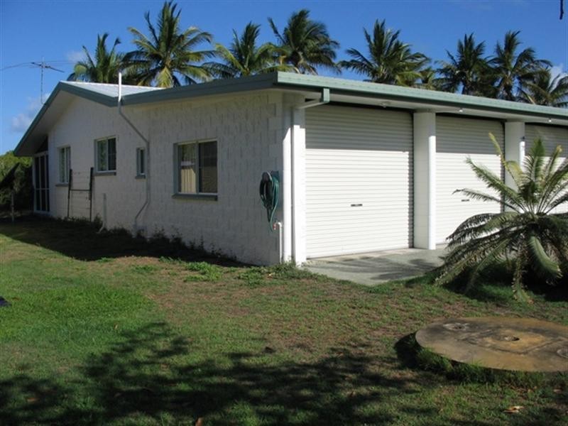 70 John Dory Street, Taylors Beach QLD 4850