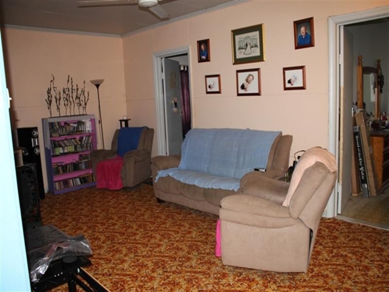 10 Sachs Lane, Ingham QLD 4850