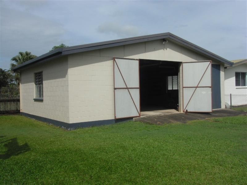 9 Acacia Road, Halifax QLD 4850