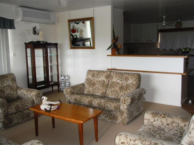 9 Acacia Road, Halifax QLD 4850