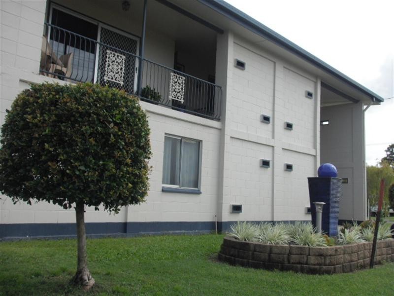 9 Acacia Road, Halifax QLD 4850