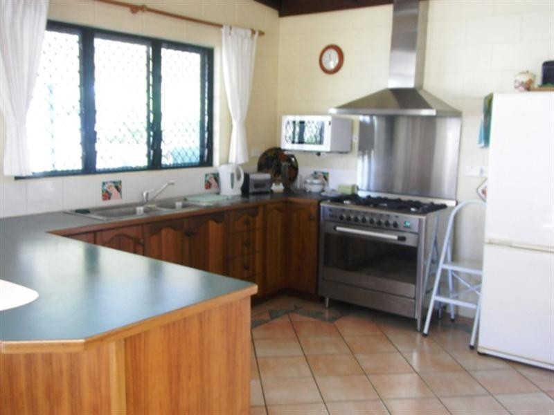 4 Waring Street, Lucinda QLD 4850