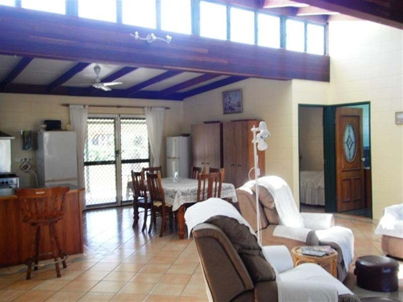 4 Waring Street, Lucinda QLD 4850