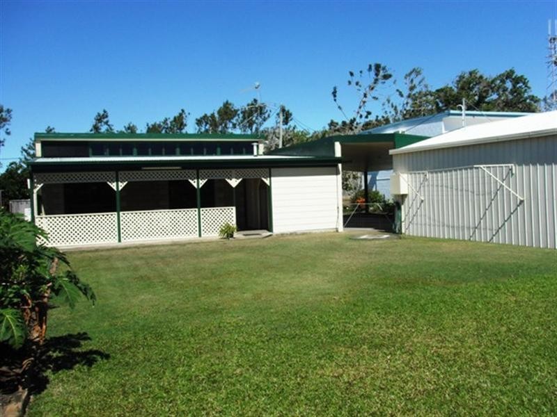 4 Waring Street, Lucinda QLD 4850