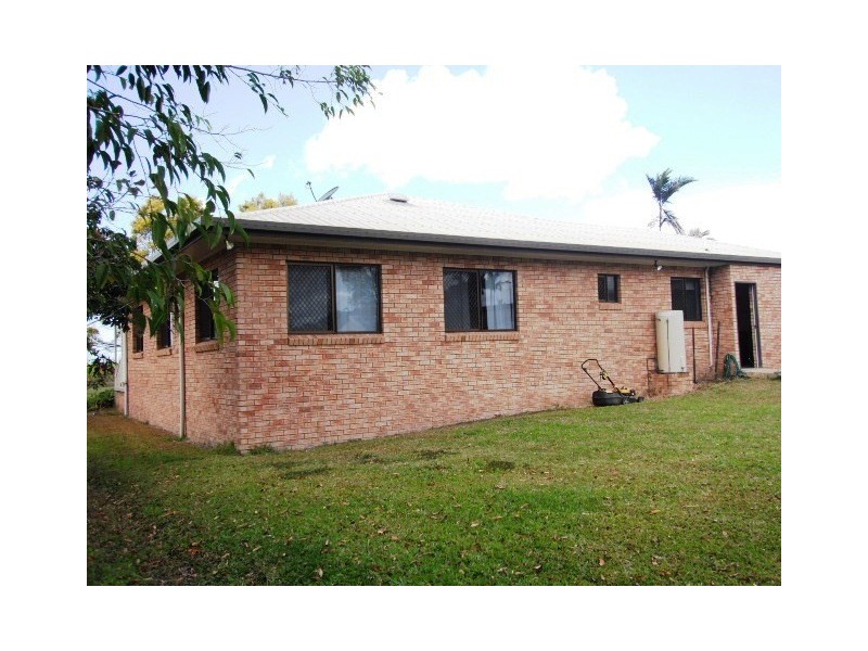 16 Wallis Street, Trebonne QLD 4850