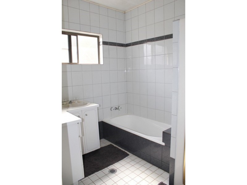 4 Alma Street, Halifax QLD 4850