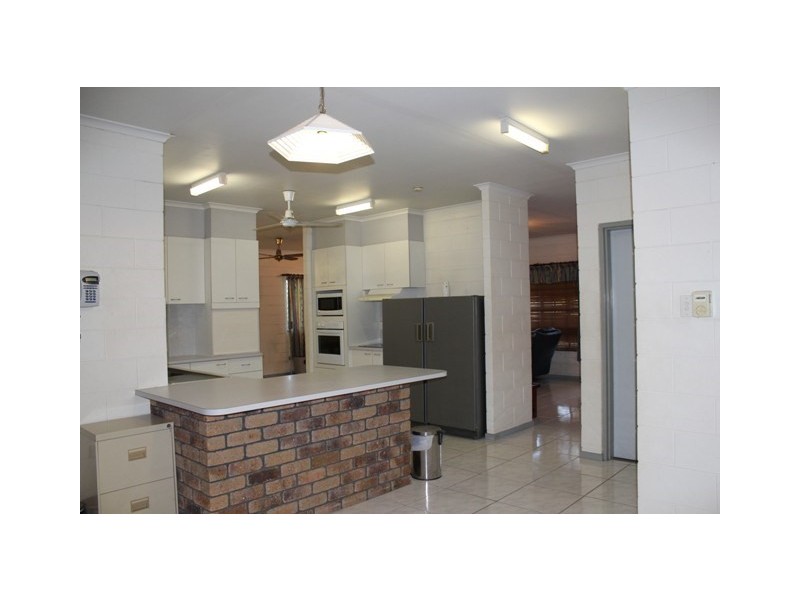 4 Alma Street, Halifax QLD 4850