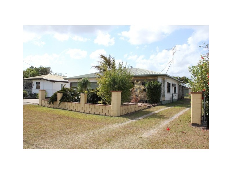 4 Alma Street, Halifax QLD 4850