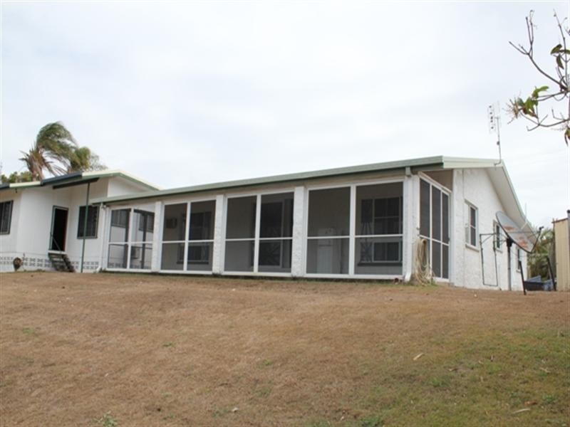 70 John Dory Street, Taylors Beach QLD 4850