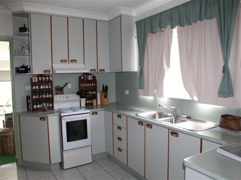 70 John Dory Street, Taylors Beach QLD 4850