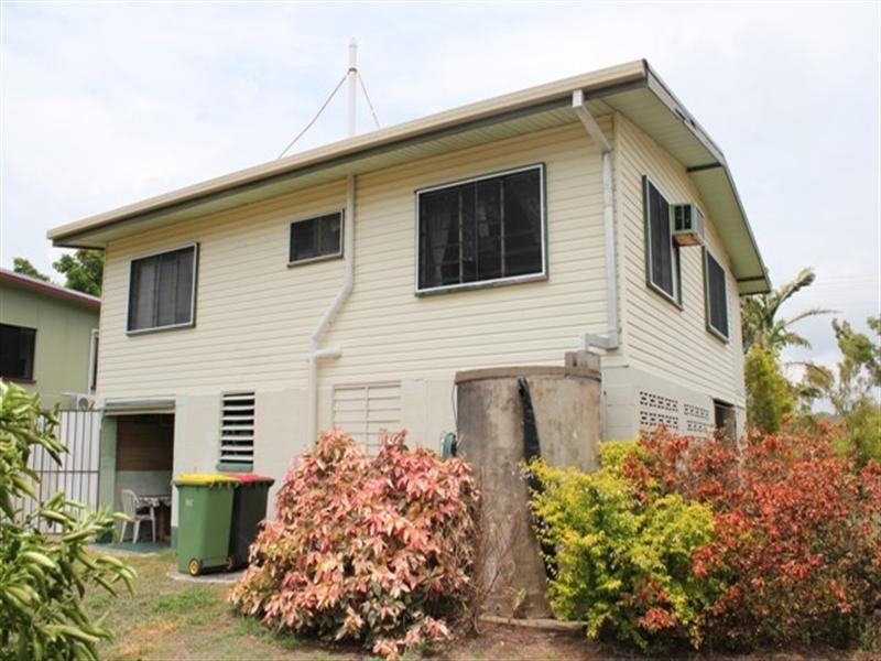 7 Dolphin Crescent, Taylors Beach QLD 4850