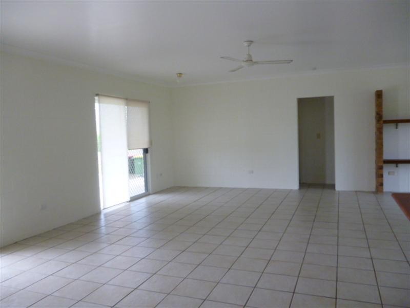 7 Acacia Road, Halifax QLD 4850