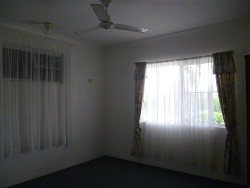 7 Acacia Road, Halifax QLD 4850