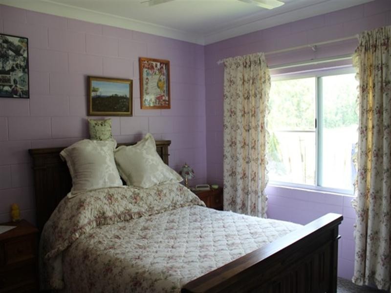 1316 Hawkins Creek Road, Hawkins Creek QLD 4850