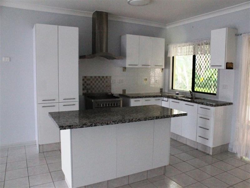 17 Mona Road, Halifax QLD 4850