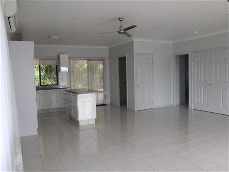 17 Mona Road, Halifax QLD 4850