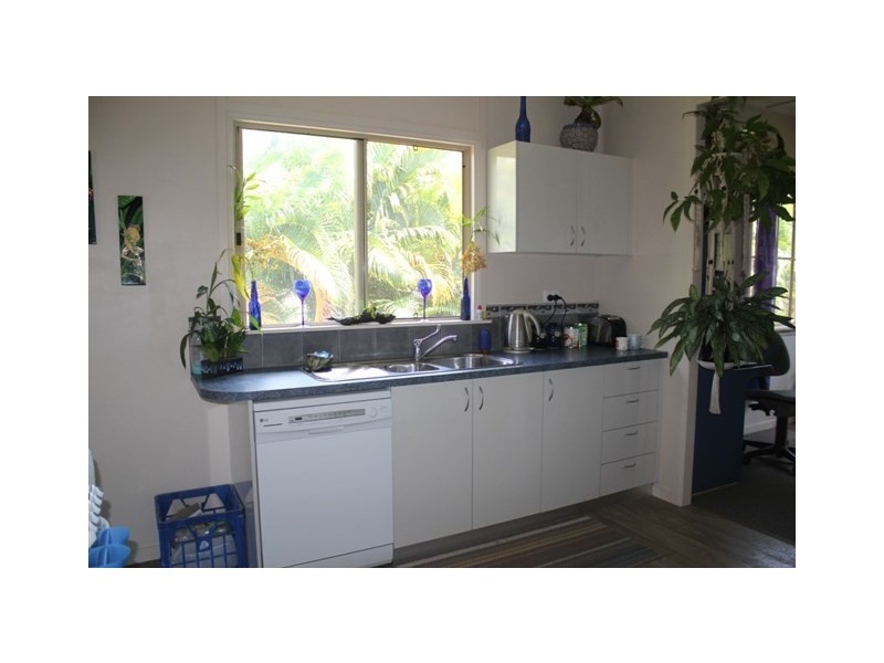 7 Shaws Avenue, Halifax QLD 4850