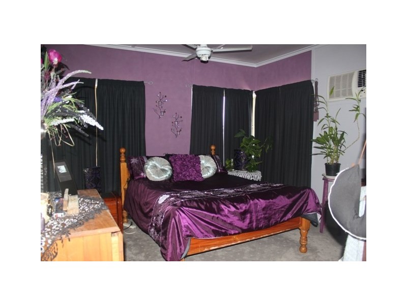 7 Shaws Avenue, Halifax QLD 4850