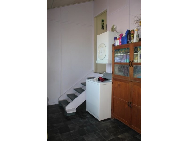 7 Shaws Avenue, Halifax QLD 4850