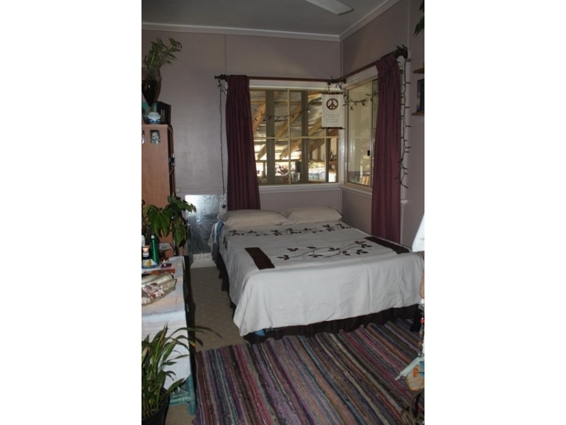 7 Shaws Avenue, Halifax QLD 4850