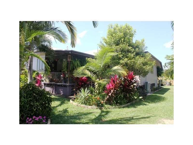 7 Shaws Avenue, Halifax QLD 4850