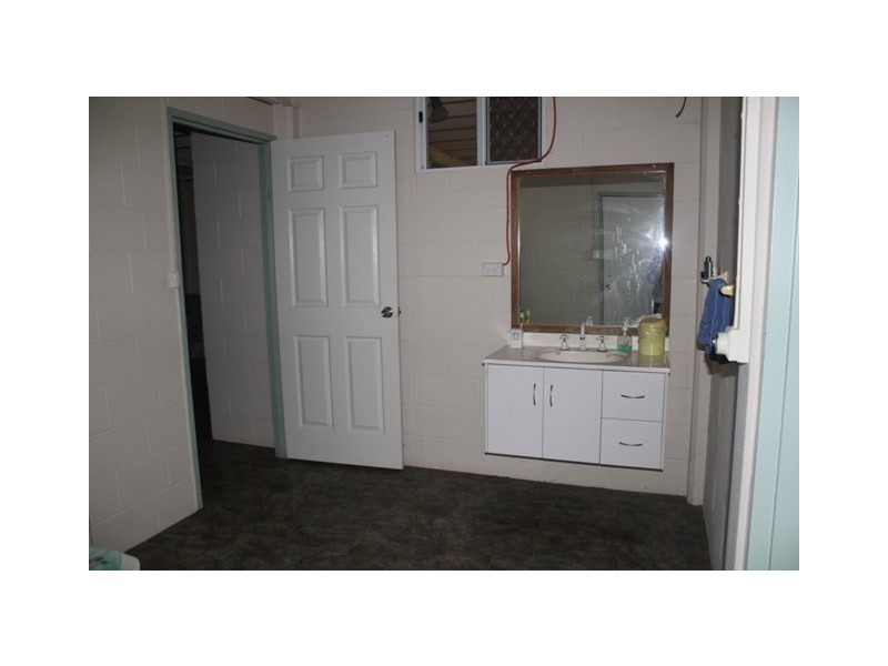 32 Marina Parade, Ingham QLD 4850