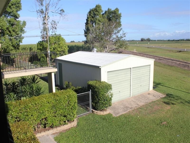 4 Blackrock Road, Blackrock QLD 4850