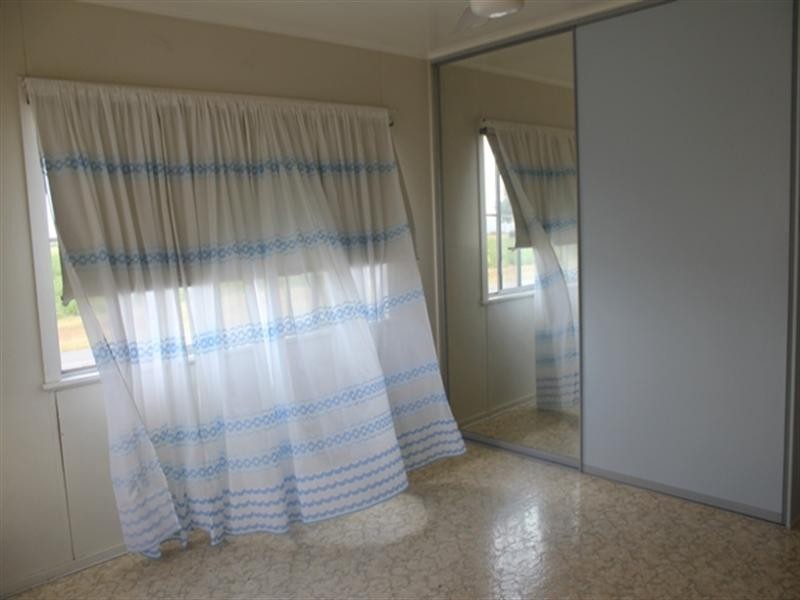 33 – 35 Scott Street, Halifax QLD 4850