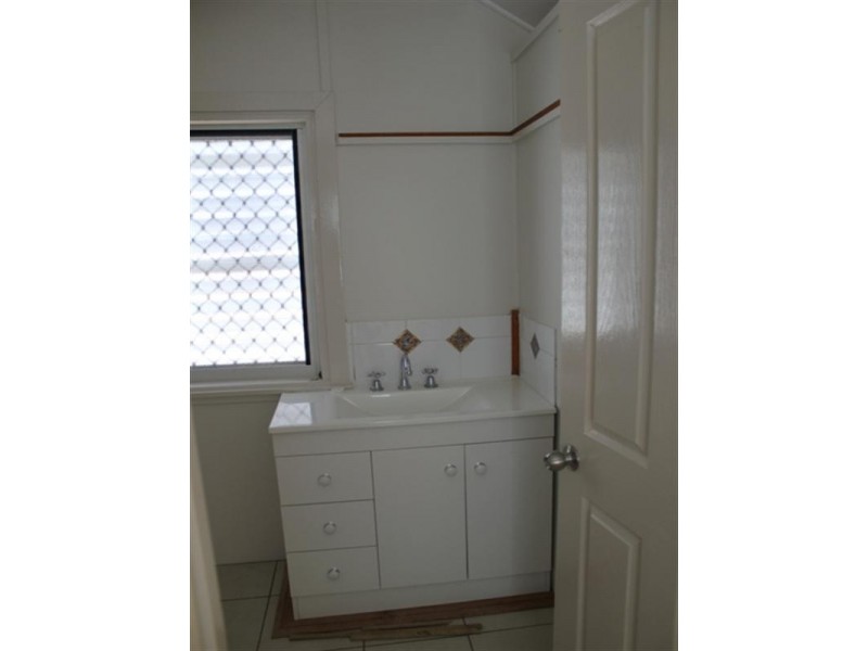 19 Anderssen Street, Halifax QLD 4850