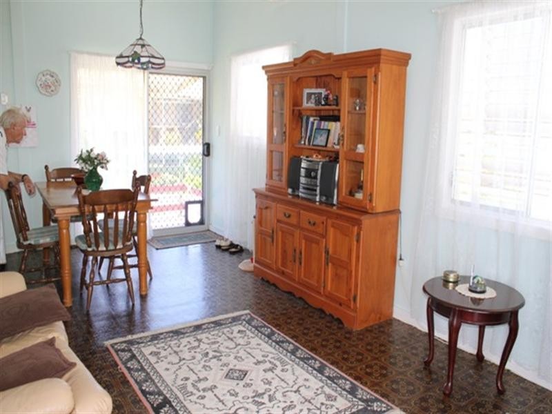 10 Salmon Street, Taylors Beach QLD 4850