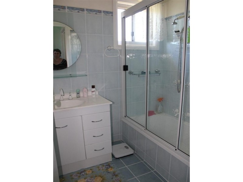 10 Salmon Street, Taylors Beach QLD 4850