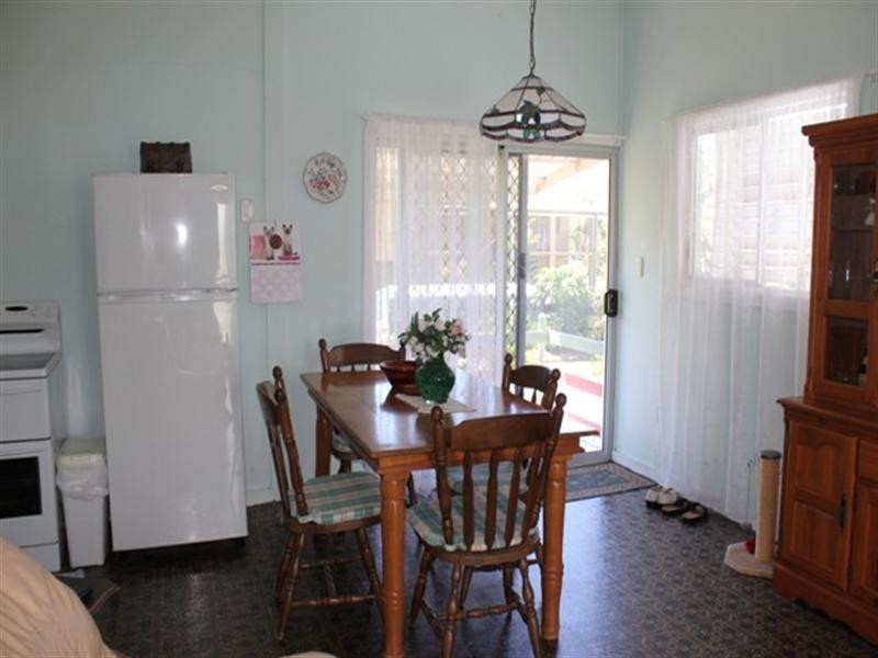 10 Salmon Street, Taylors Beach QLD 4850