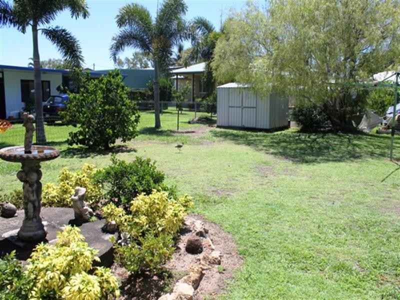 10 Salmon Street, Taylors Beach QLD 4850
