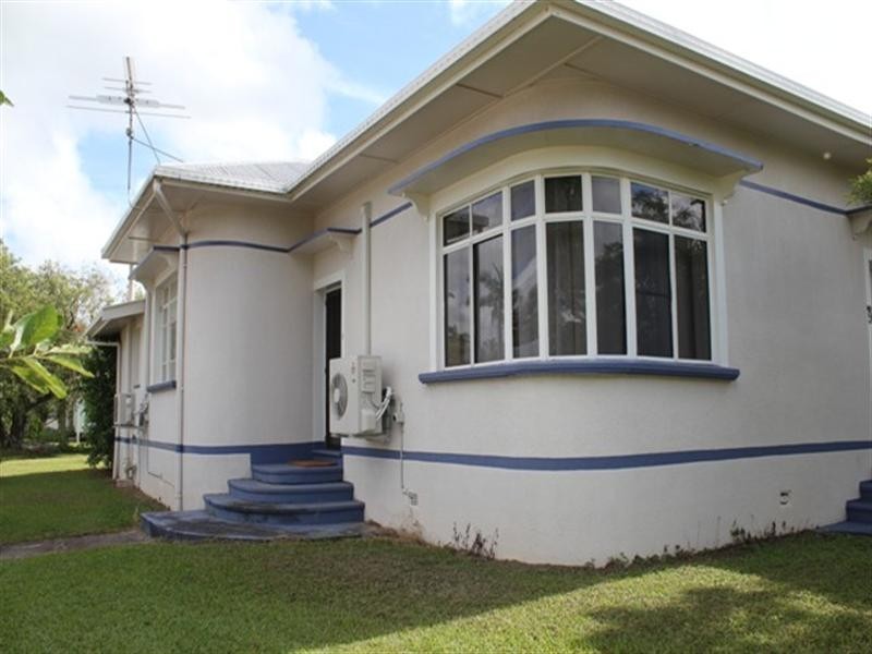 2/9 Lynch Street, Ingham QLD 4850