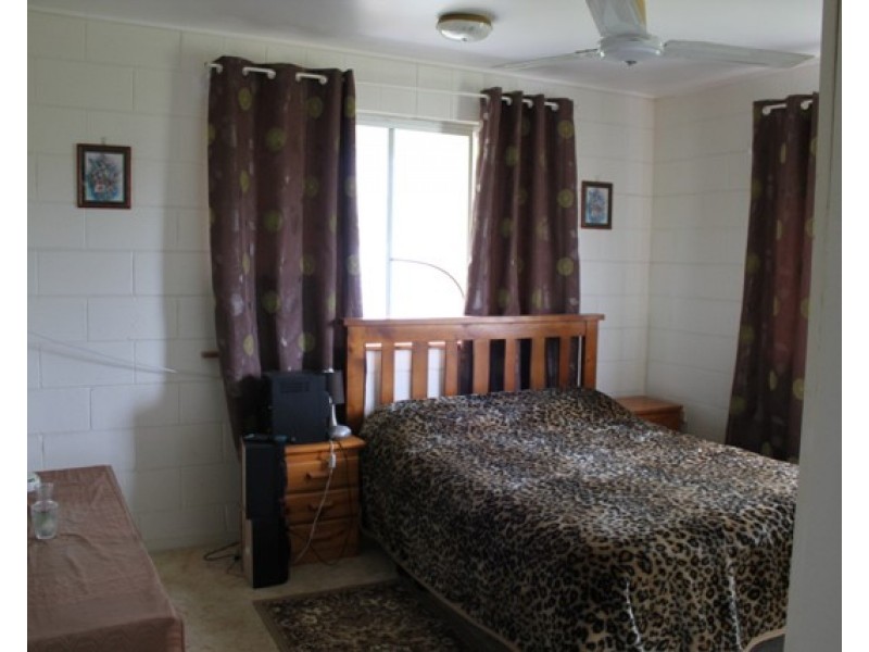 1 Herring Street, Taylors Beach QLD 4850