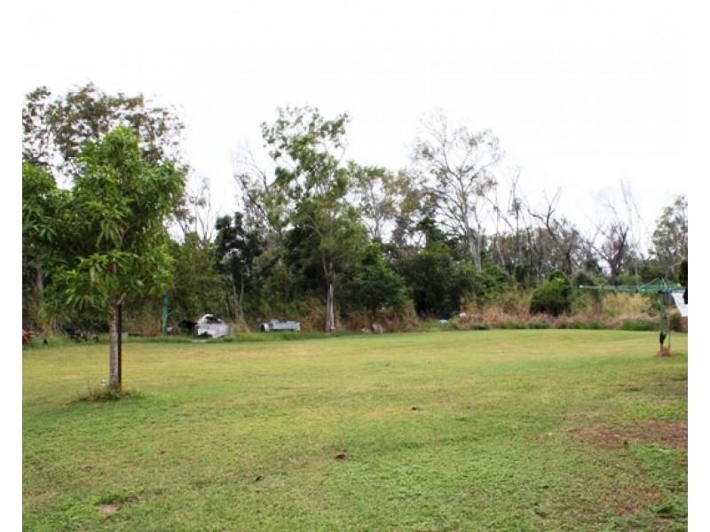 1 Herring Street, Taylors Beach QLD 4850