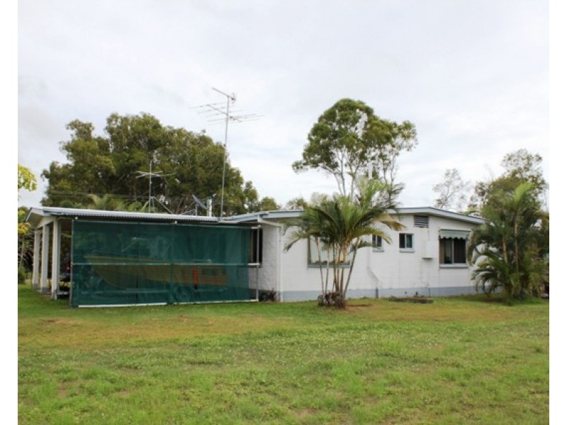 1 Herring Street, Taylors Beach QLD 4850