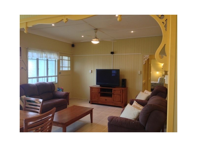 2/10 Abbott Street, Ingham QLD 4850