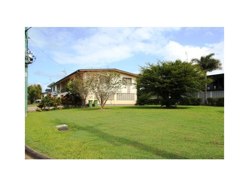 93 McIlwraith Street, Ingham QLD 4850
