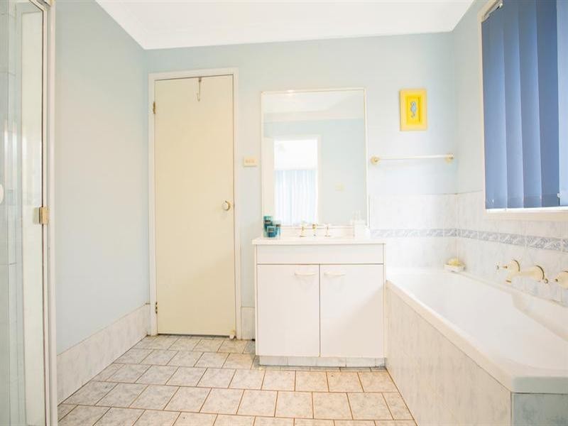 West Hoxton NSW 2171