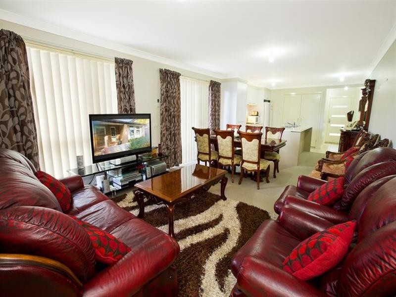 19 Conway Avenue, West Hoxton NSW 2171