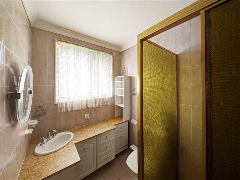 30 Castlereagh Street, Bossley Park NSW 2176