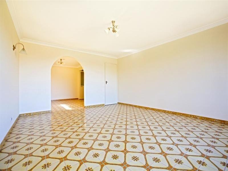 15 Berry Street, Prairiewood NSW 2176