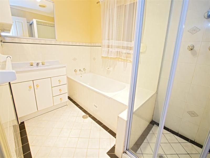 3 Aukane Street, Green Valley NSW 2168