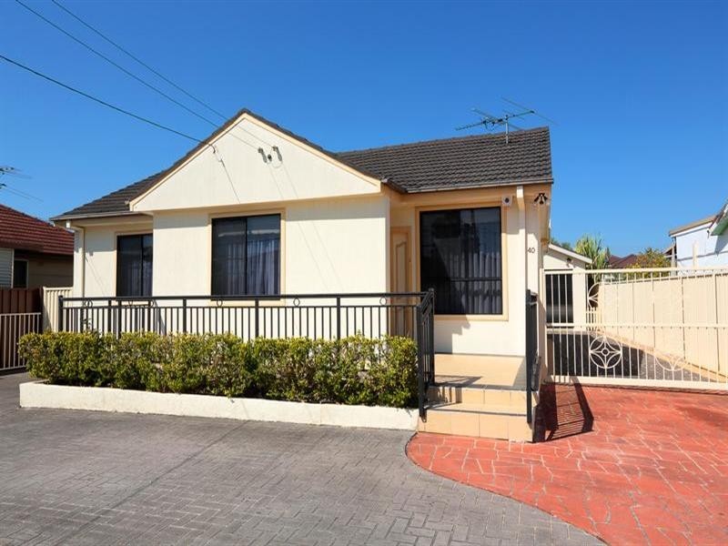 40 Grainger Avenue, Mount Pritchard NSW 2170