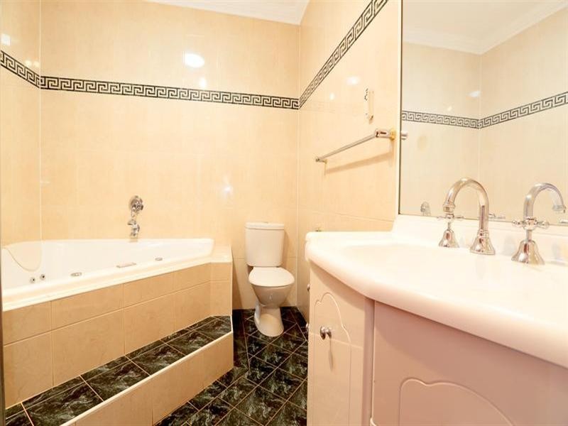 40 Grainger Avenue, Mount Pritchard NSW 2170